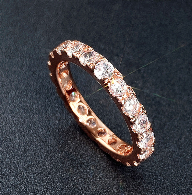 ICY stackable diamond ring