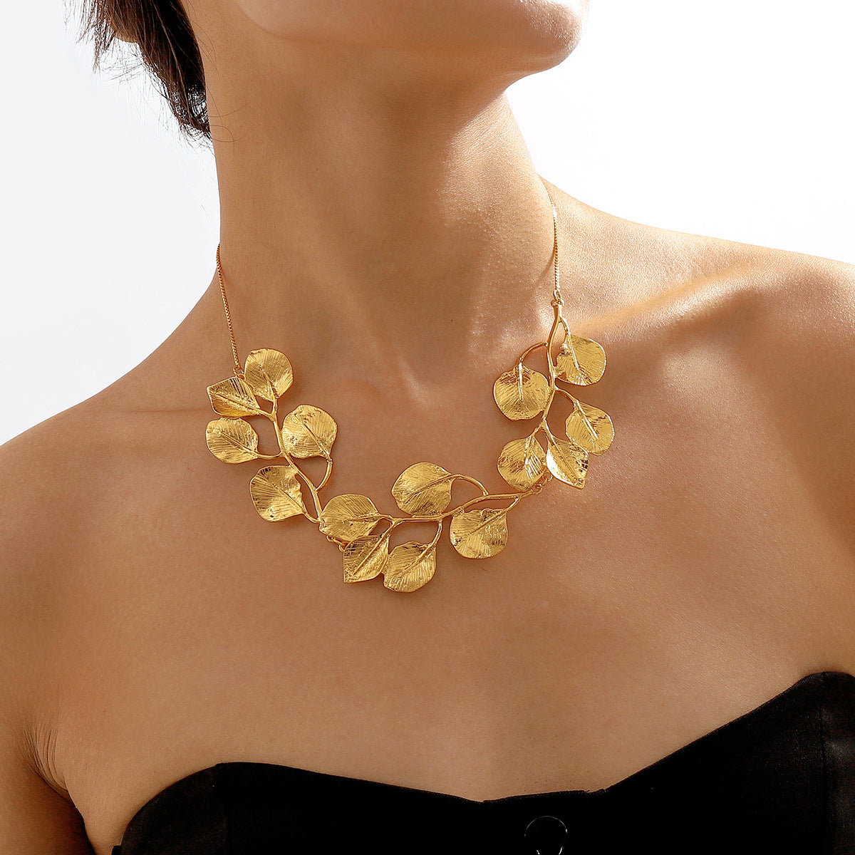 Passionate Vine Necklace